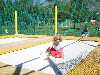 Diane sur le trampoline du Centre de Loisirs d'Allos