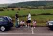 Pique-nique sur l'autoroute peu après Luxembourg (Olivier, Cécile, Pablo, Pascal et Véro)