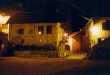 La place et la maison Saint-Exupéry by night